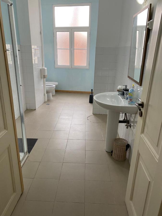 Classic Chiado 1 - Central Guest House Room With Shared Bathroom Lisbon Exterior photo